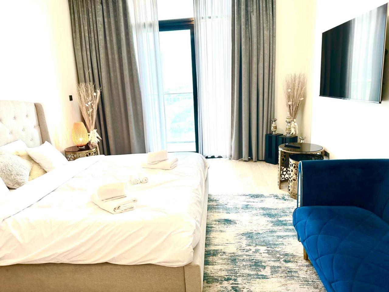 Apartment Stunning Living With Burj Khalifa View *