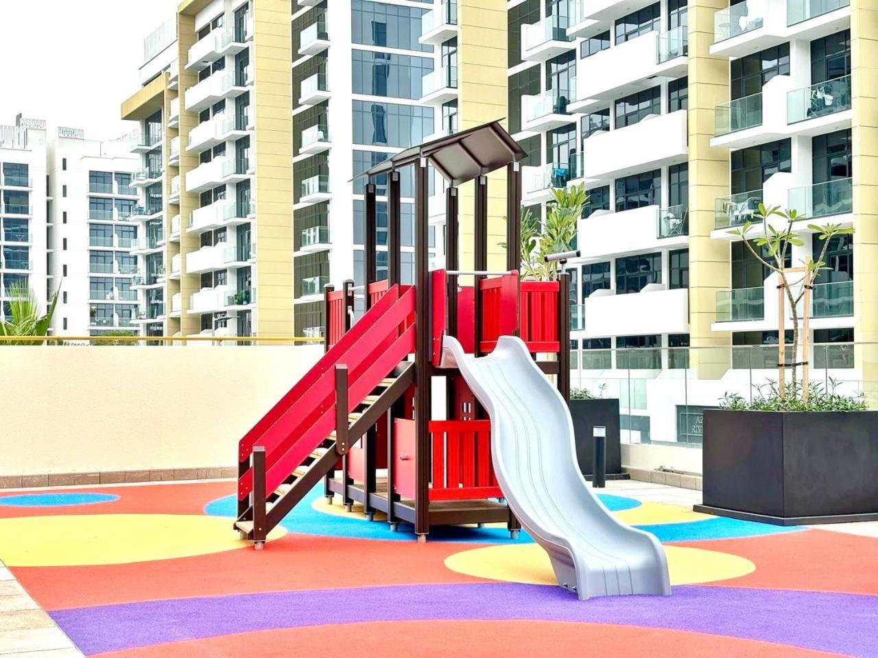 Stunning Living With Burj Khalifa View *
