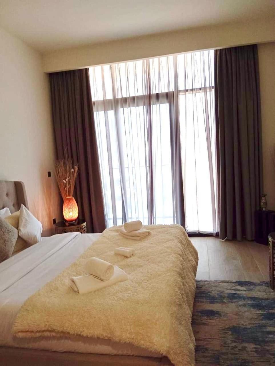 Stunning Living With Burj Khalifa View Apartment *
