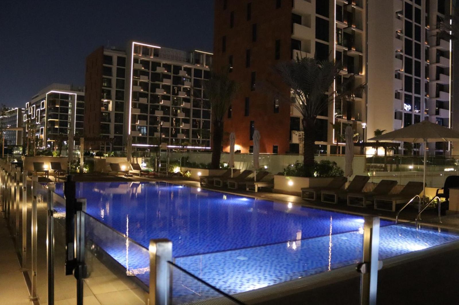 Apartment Stunning Living With Burj Khalifa View